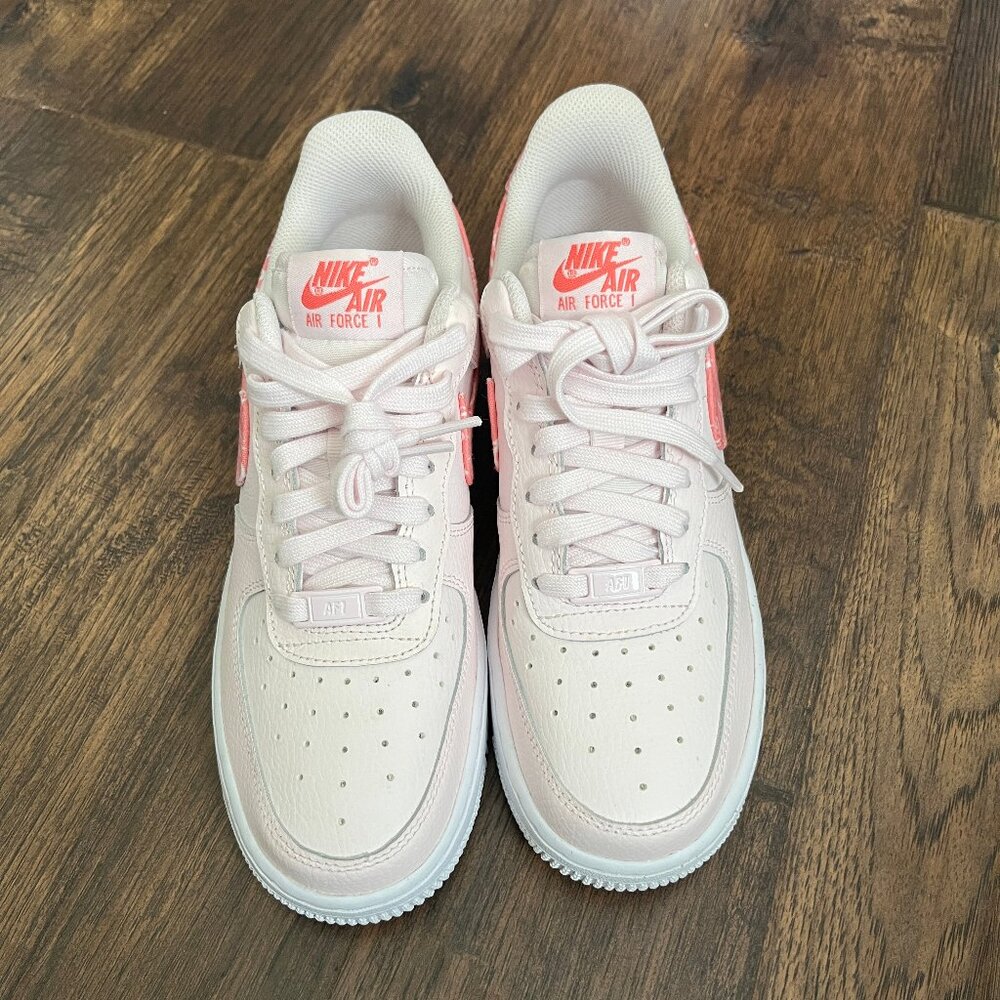 Nike Air Force 1 Low Women's Size 7.5 Pearl Pink Paisley White Shoes FD1448-664 - Picture 2 of 10